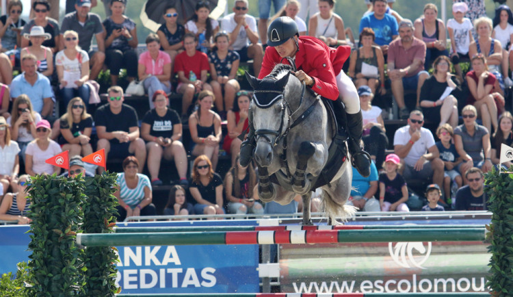 Olomoucké kolbiště láká jezdce i diváky. Parkurová trať prověří téměř 400 koní