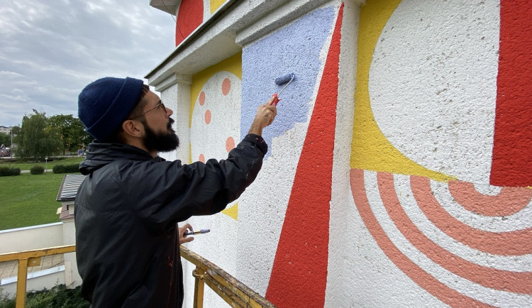 FOTOGALERIE: Prostějovská hvězdárna slaví šedesát let, ozdobil ji obří mural