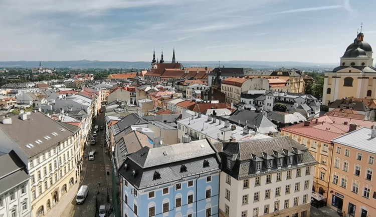 Olomouc prohodí jednosměrky u náměstí. Cestu si tudy zkracují stovky aut denně