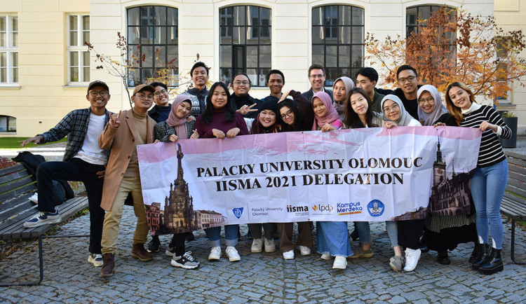 Univerzita Palackého uspěla v prestižním projektu, na Hanou zamířili studenti z Indonésie