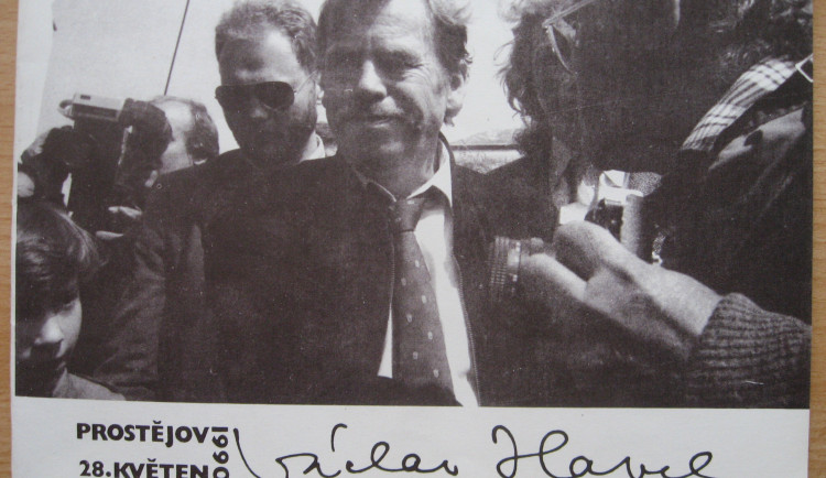 Václav Havel pořád někam pospíchal, vzpomíná na jeho návštěvu Prostějova fotograf Bob Pacholík