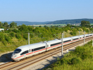 Projektanti začnou pracovat na vysokorychlostní trati z Hranic na Ostravu. Vlaky mají vyjet v roce 2029