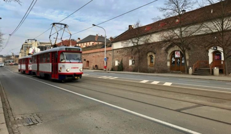 Olomouc letos čekají opravy důležitých ulic. Omezí to dopravu i tramvaje