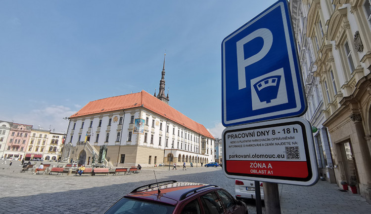 Olomouc počká s další verzí parkovacího systému na volby. Vše se pak může zdržet, varuje opozice