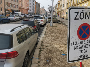 Konec parkování na Masarykově třídě v Olomouci. Zástupy aut se musí přesunout