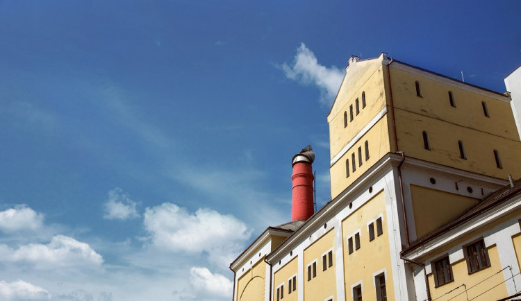 Budějovický Budvar je doma v jižních Čechách, ale slavný je po celém světě
