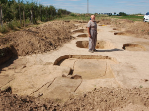 U Dětkovic archeologové objevili tisíce let staré hroby, některé byly vykradené