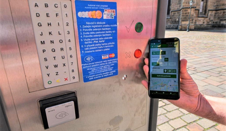 V Olomouci budou nové parkovací automaty, které umožní platbu kartou