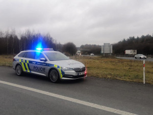 Na dálnici u Olomouce jeli dva řidiči v protisměru. Jeden měl tři promile, druhý zákaz řízení