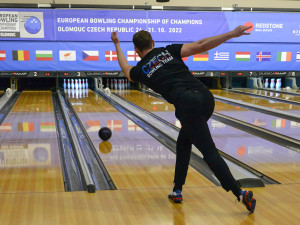 Napínavé souboje na naleštěných drahách: Olomouc hostí evropský šampionát bowlingových mistrů