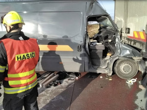 Chodce na dálnici u Olomouce srazil kamion. D35 byla ve směru na Ostravu zavřená