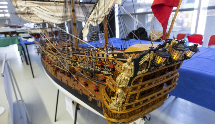 Olomouckou Floru zaplavily modely lodí, vláčků, letadel i stavební a vojenské techniky