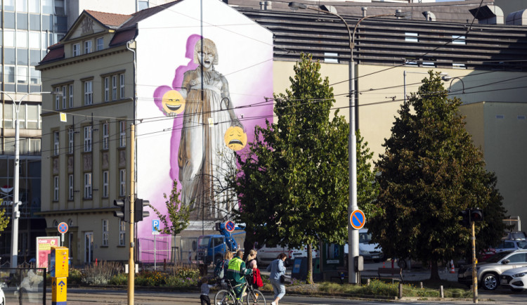 FOTOGALERIE: Festival pouličního umění přinesl do Olomouce velkoplošné malby i drobná díla